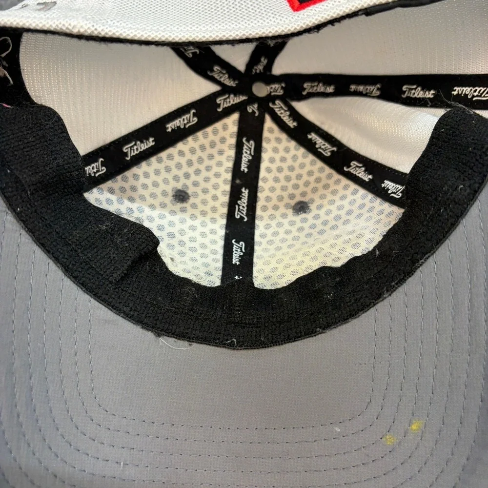 Titleist New Era Golf Hat Pro V1 Gray White Mesh Stretch Fit Medium-Large Cap